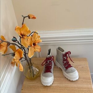 Coconuts by Matisse Gray Canvas High-Top Sneakers with Red Laces Sz 6